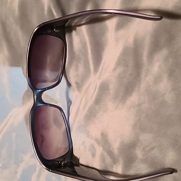 Fendi FS 5084 Sunglasses - Picture 3 of 5